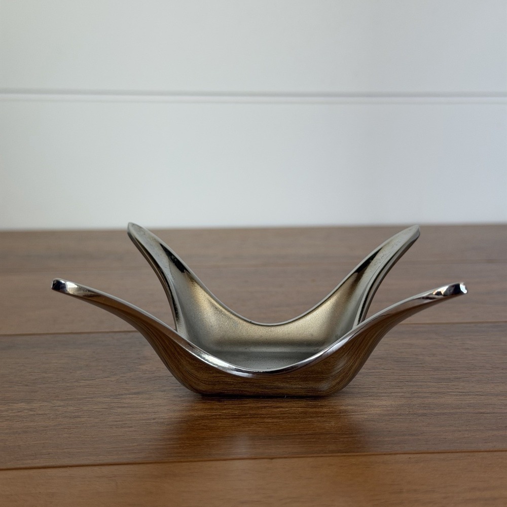 William Mack Umbra Chrome Ring Holder Dish Trinket Tray Splash Design